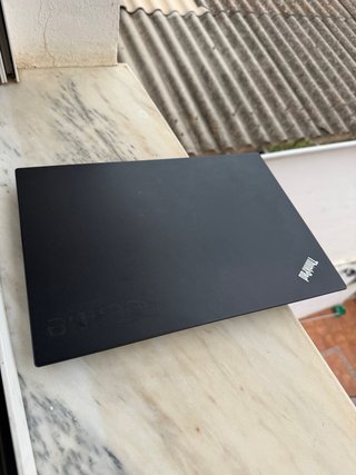 Portátil Lenovo i7 8550u 12GB RAM DDR 4 250GB M.2