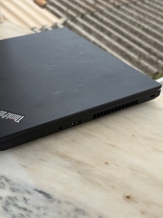 Portátil Lenovo i7 8550u 12GB RAM DDR 4 250GB M.2