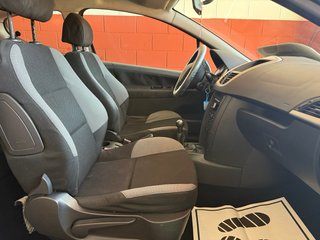 Peugeot 207 1.4i 75cv etiqueta C 2470€!!