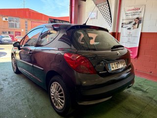 Peugeot 207 1.4i 75cv etiqueta C 2470€!!