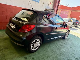 Peugeot 207 1.4i 75cv etiqueta C 2470€!!