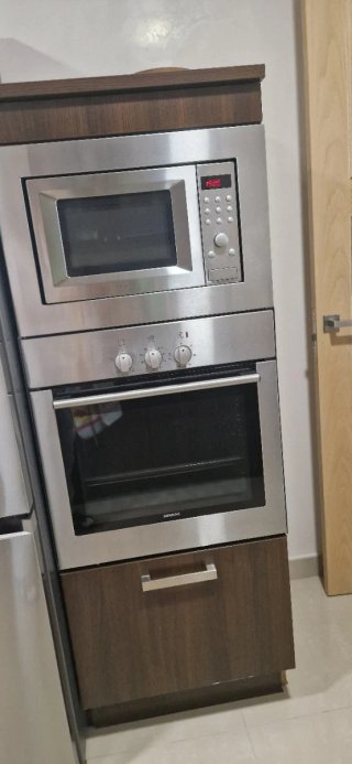 Mueble Horno y Microondas Siemens