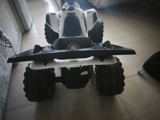 Quad eléctrico infantil Mercedes-Benz