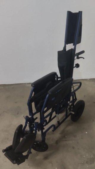 SILLA DE RUEDAS NUEVA ACERO PLEGABLE Y RECLINABLE