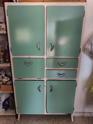 Mueble de cocina vintage teal y blanco