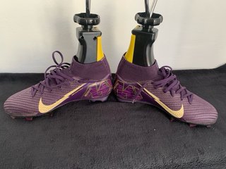 Botas de fútbol Nike Mbappé Oro/Morado gama alta