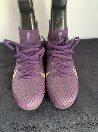 Botas de fútbol Nike Mbappé Oro/Morado gama alta