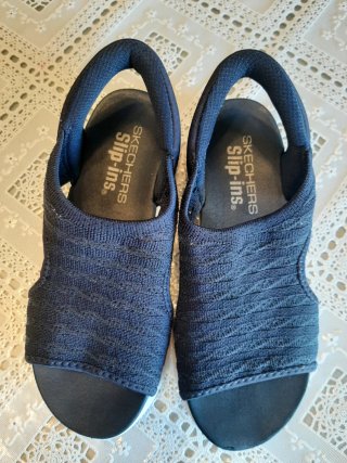 Sandalias Skechers Slip-Ins Hands Free Azul N.38