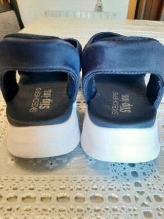 Sandalias Skechers Slip-Ins Hands Free Azul N.38