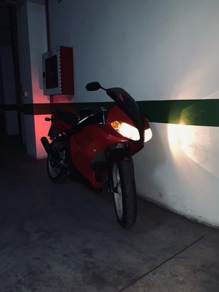 Yamaha TZR Roja