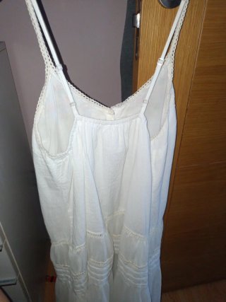Vestido de verano blanco y multicolor