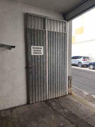 Puerta metálica garaje/cochera