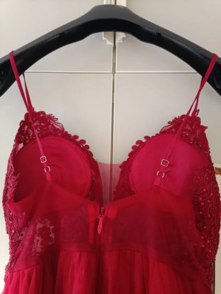Vestido de fiesta rojo claro