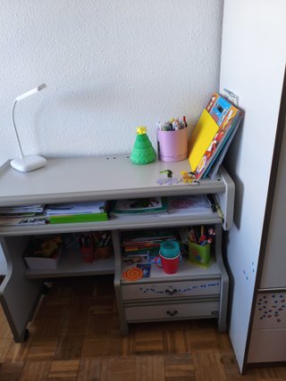 Mesa de estudio infantil