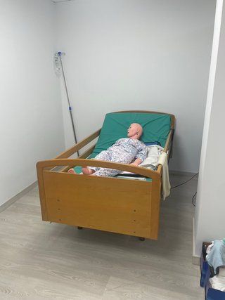 Cama articulada de madera