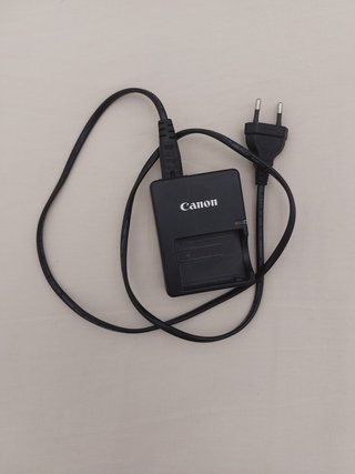 Canon Fotocamera EOS 450D con 2 Obiettivi