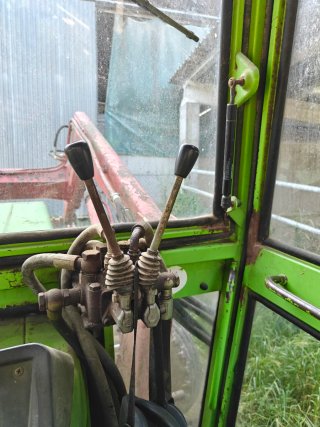 Tractor Agrifull 70e igual que fiat 70 66 cn pala