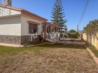 Chalet en venta en Manantiales - Lagar - Cortijo en Alhaurín de la Torre