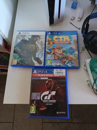 PlayStation 5 (PS5) - con cavi, no controller