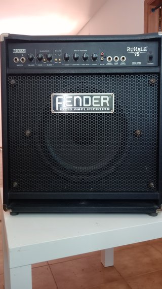 Amplificador Bajo Fender Rumble 75W
