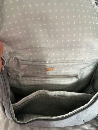 Bolso de bebé gris y turquesa
