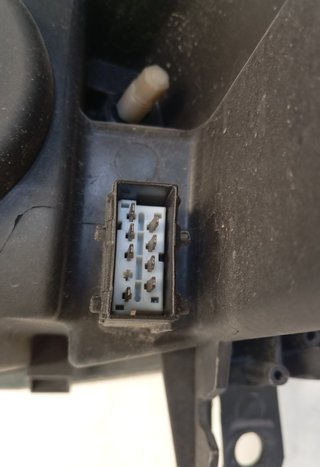 Faro derecho 0301213202 peugeot 407 1.8 16v 323991