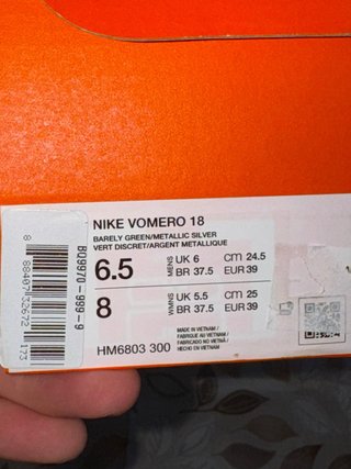 Nike Vomero 18 Barely Green Metallic Silver EU 39