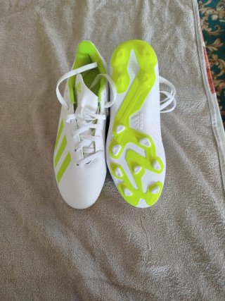 Zapatillas Fútbol Niños Blancas y Verdes