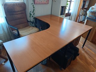 Escritorio IKEA modular madera y metal