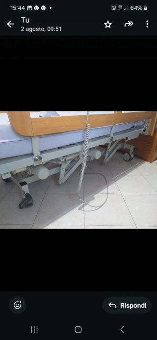 Letto elettrico Bemax per anziani
