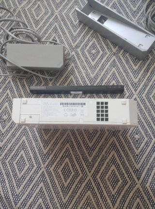 Nintendo Wii con cavi e sensore