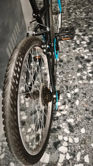 Bicicleta BTwin 24"Negra y Azul
