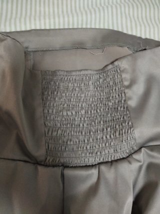 Vestido plateado sin tirantes