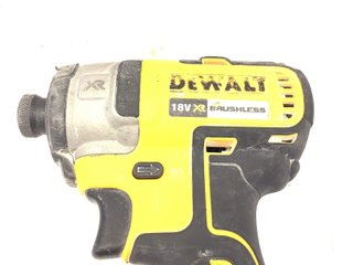 E621073-0 ATORNILLADOR A BATERIA DEWALT DCF887