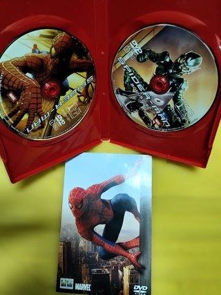 4 DVD: Depredador, Spiderman, Maldición, Z.M