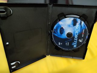 4 DVD: Depredador, Spiderman, Maldición, Z.M