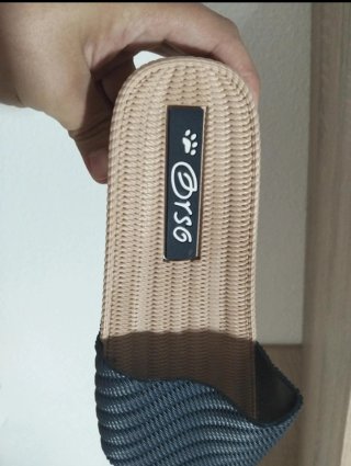 Sandalias de cuña beige y grises