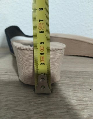 Sandalias de cuña beige y grises