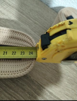 Sandalias de cuña beige y grises