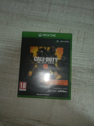 Xbox One S + GTA V e Call of Duty Black Ops 4