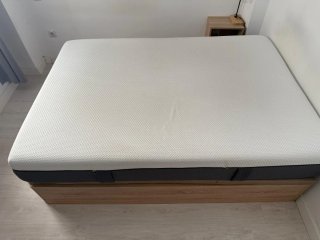 Canapé y colchón viscoelástico marca (Emma) 135cm