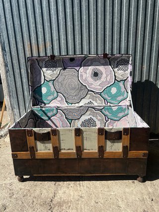 Baúl restaurado madera y metal