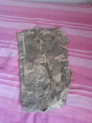 Pantalones camuflaje con cremallera