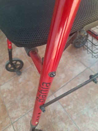 Andador Bahía rojo con cesta