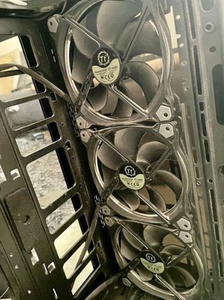 Thermaltake Torre PC con 3 ventiladores y hub