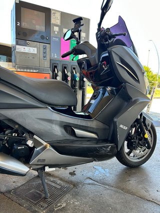 Maxiscooter Kymco KXCT 300i Negra