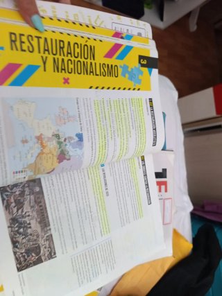 Libro de historia,1 bachillerato.edicion edelvives