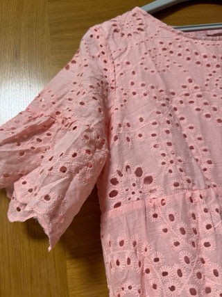 Vestido rosa con bordados
