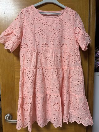 Vestido rosa con bordados
