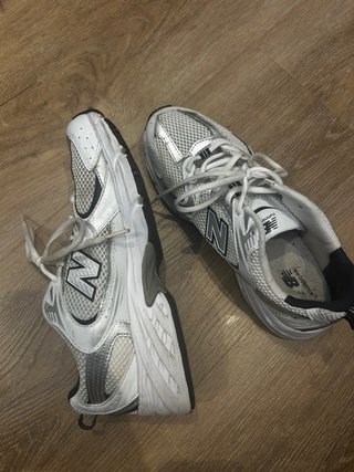 New Balance 530 Zapatos Plata y Blanco